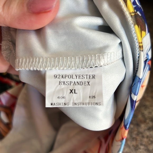 Newcosplay Hoodie size extra large (unisex) - Picture 8 of 8